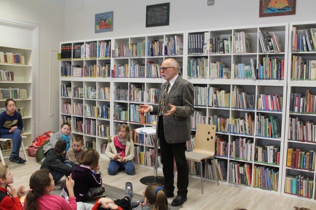 "Zaczytaj się w Piasecznie" z Panem Wojciechem Letki w Oddziale dla dzieci i młodzieży
